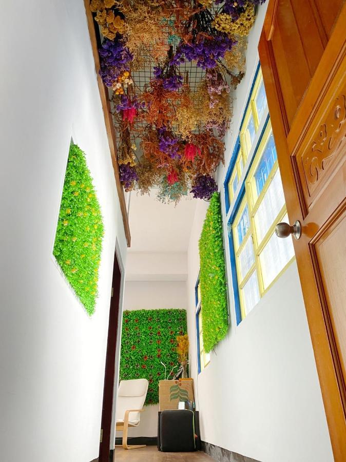 Appartement 小心沙發背包客棧 à Chenggong Extérieur photo